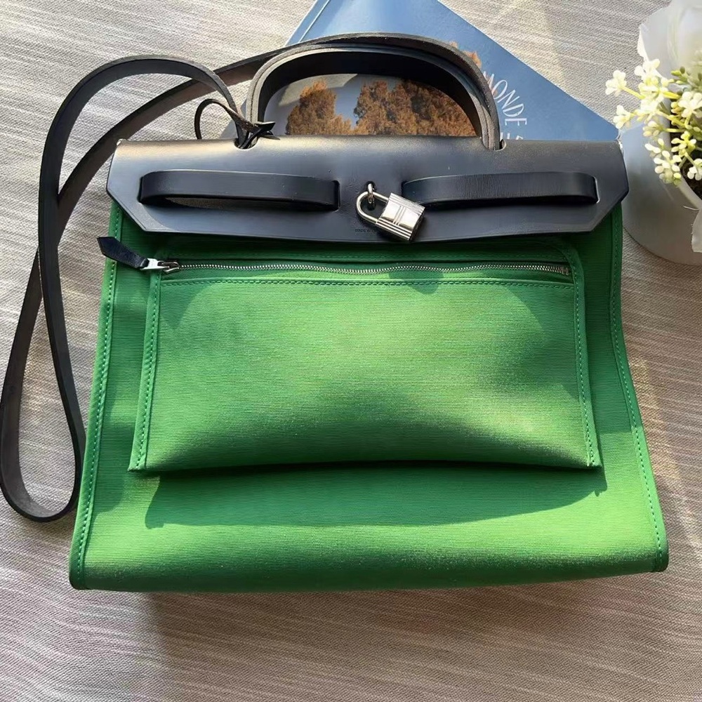 Hermes Vache Hunter Toile Herbag Zip 31 PM Bambou Kaki